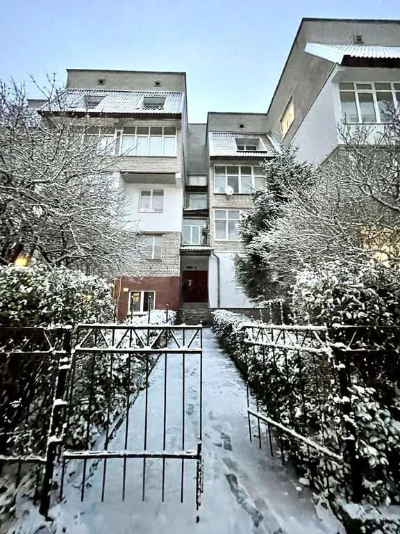 Продажа трехкомнатной квартиры в центре города