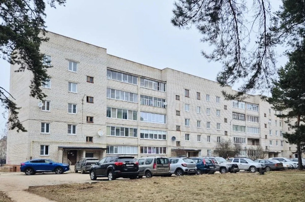 Купить четырехкомнатную квартиру 81.2м Первомайская ул., 6, Жуков, ...