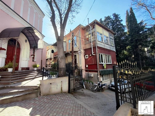 №4554-Уникальная 2ккв в историческом доме Ялты